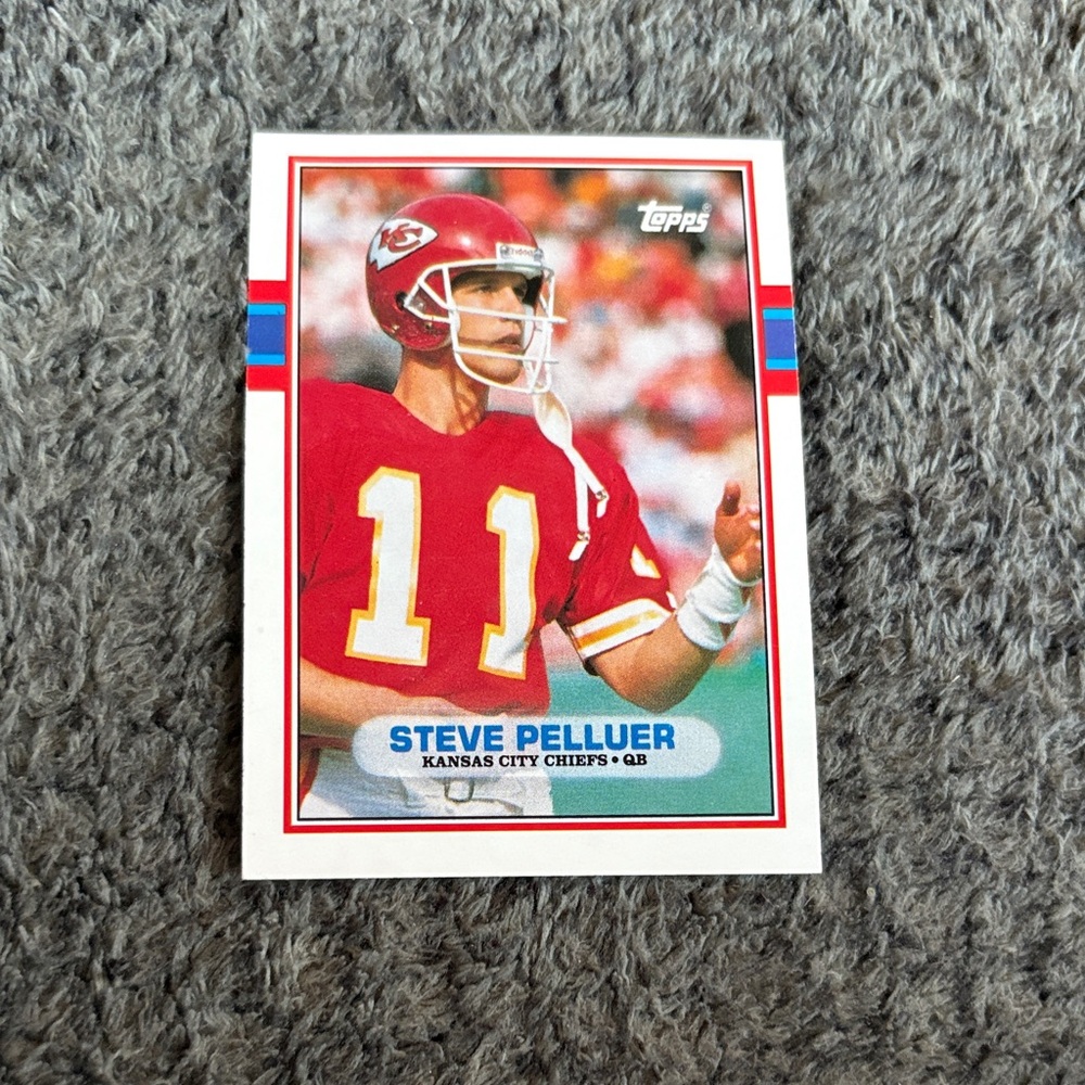 Topps Kansas City Chiefs Steve Pelluer Football Card